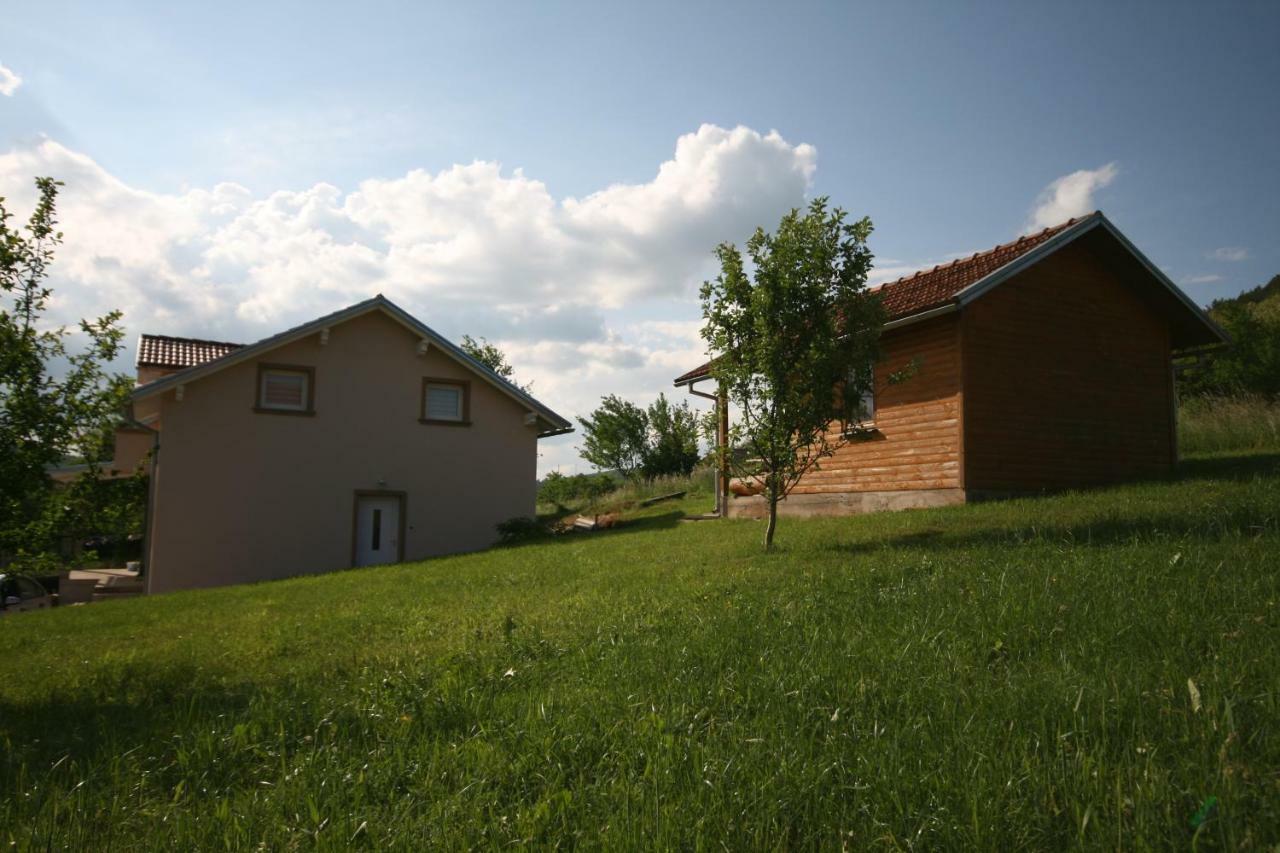 Holiday House Leona Otočac Eksteriør bilde